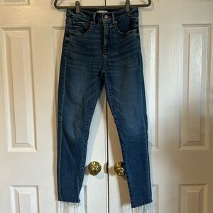 loft size 0, the skinny Jean, high waisted with frayed edges